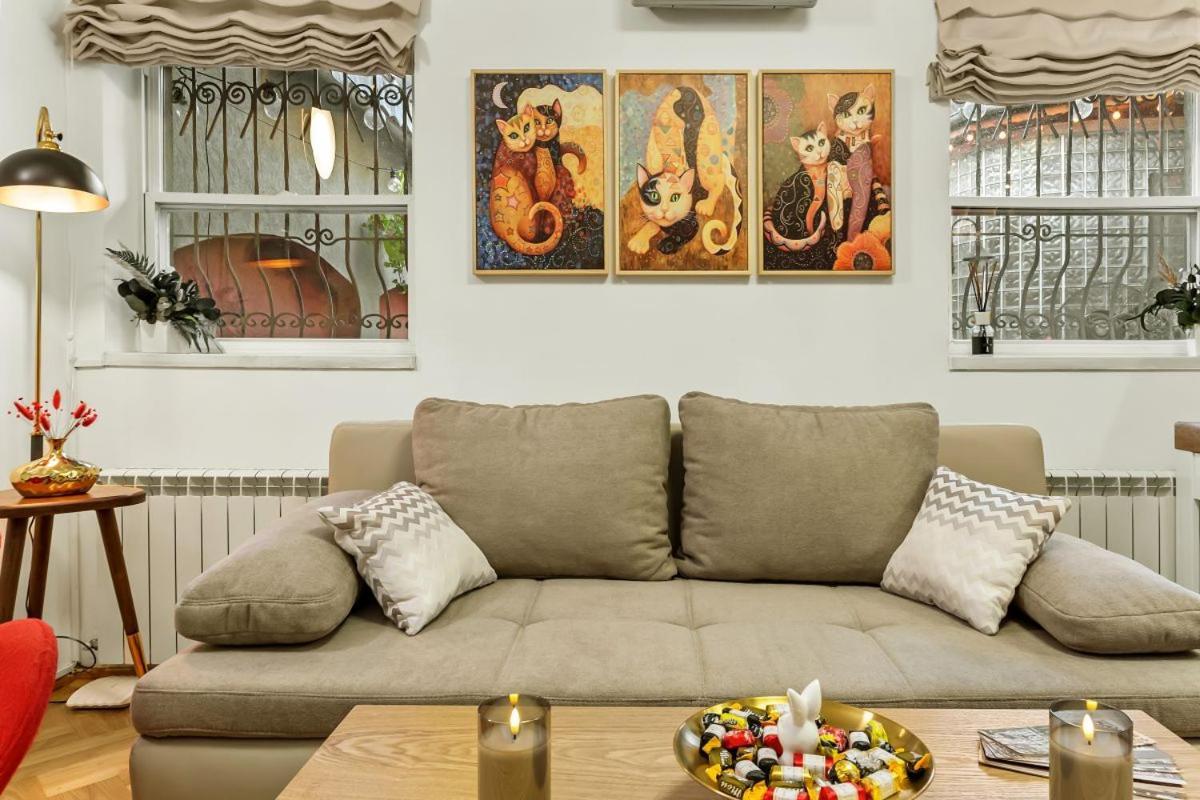 Casa De Povesti - Calea Victoriei Apartment บูคาเรสต์ ภายนอก รูปภาพ