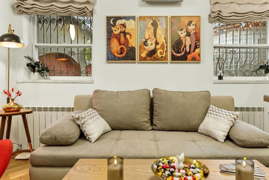 Casa De Povesti - Calea Victoriei Apartment บูคาเรสต์ ภายนอก รูปภาพ