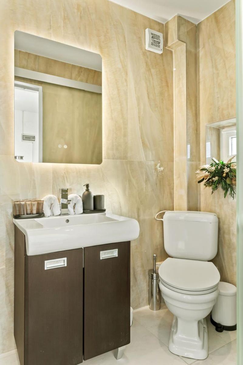Casa De Povesti - Calea Victoriei Apartment บูคาเรสต์ ภายนอก รูปภาพ