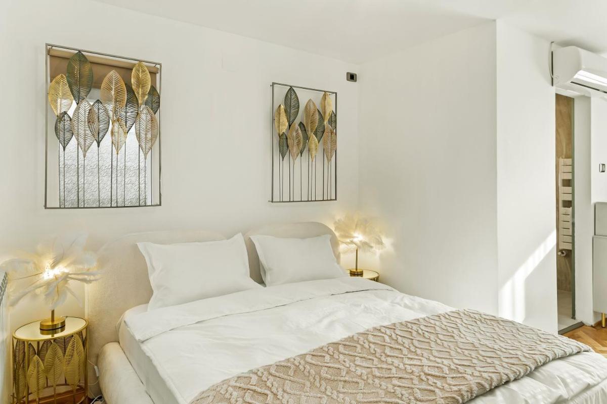 Casa De Povesti - Calea Victoriei Apartment บูคาเรสต์ ภายนอก รูปภาพ