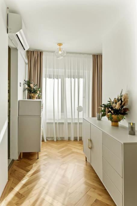 Casa De Povesti - Calea Victoriei Apartment บูคาเรสต์ ภายนอก รูปภาพ