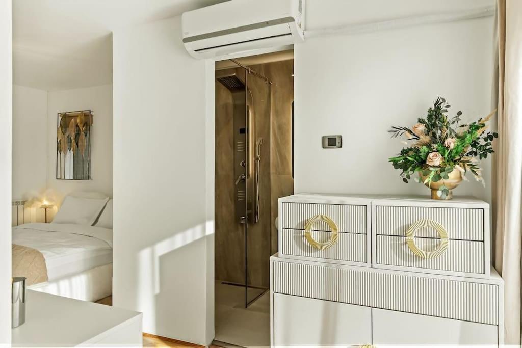 Casa De Povesti - Calea Victoriei Apartment บูคาเรสต์ ภายนอก รูปภาพ