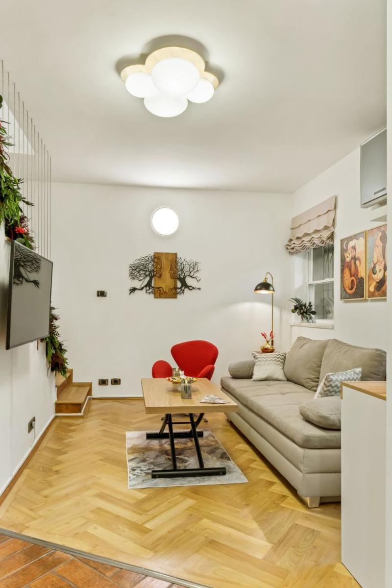 Casa De Povesti - Calea Victoriei Apartment บูคาเรสต์ ภายนอก รูปภาพ